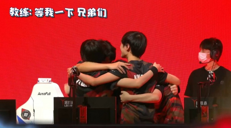 权握回到自 权握回到自